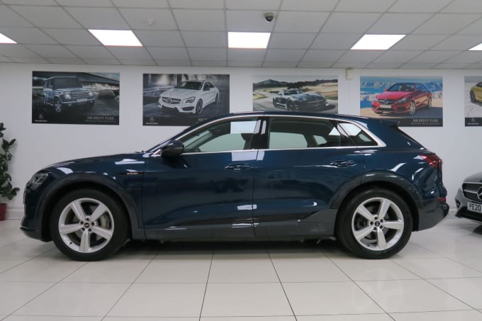 2025 Audi E-tron