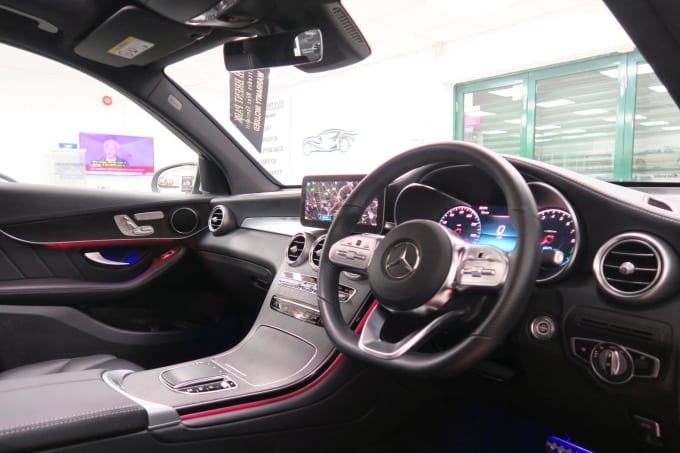 2025 Mercedes-benz Glc