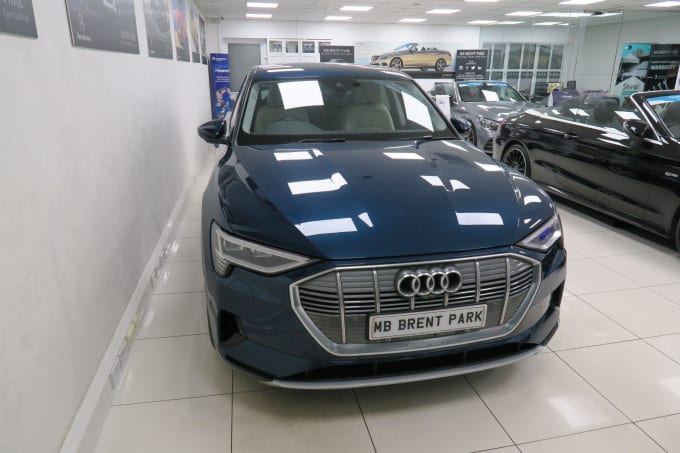2025 Audi E-tron