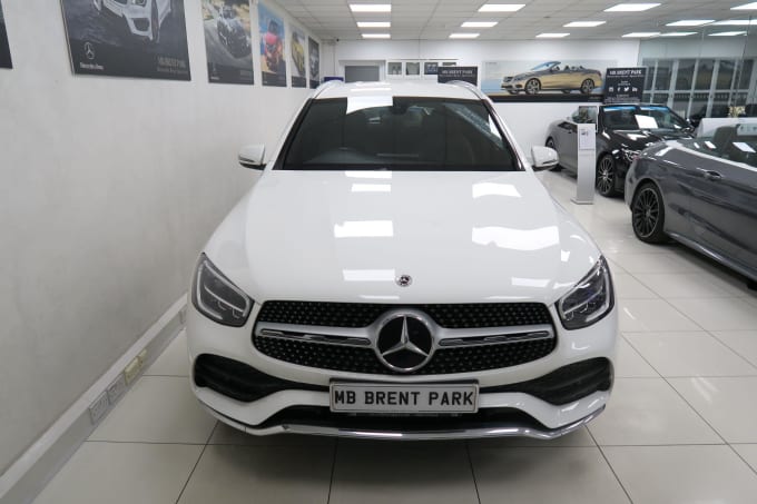 2025 Mercedes-benz Glc