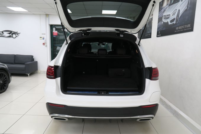 2025 Mercedes-benz Glc