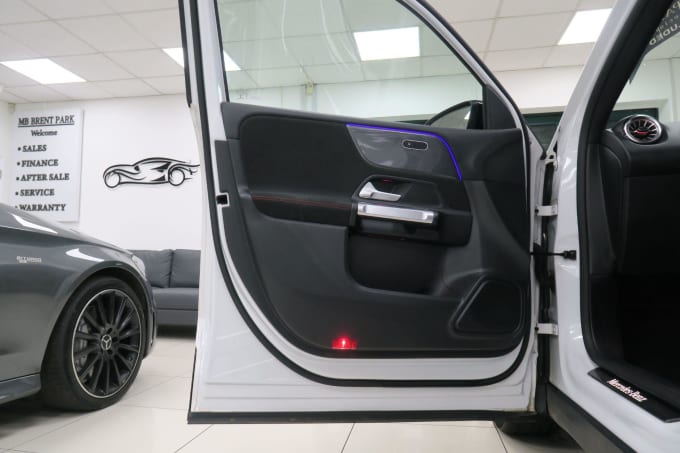 2025 Mercedes-benz Glb