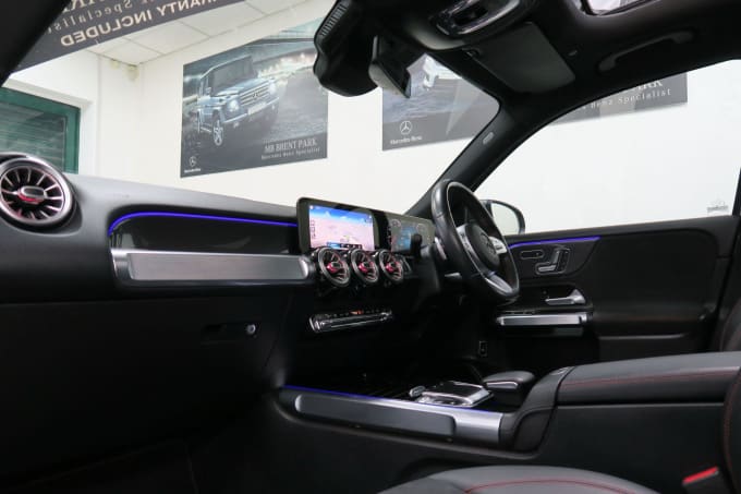 2025 Mercedes-benz Glb