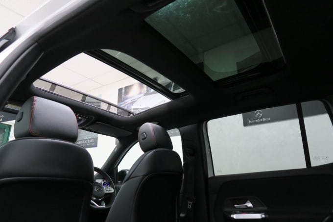 2025 Mercedes-benz Glb