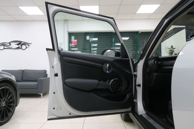 2025 Mini Hatch