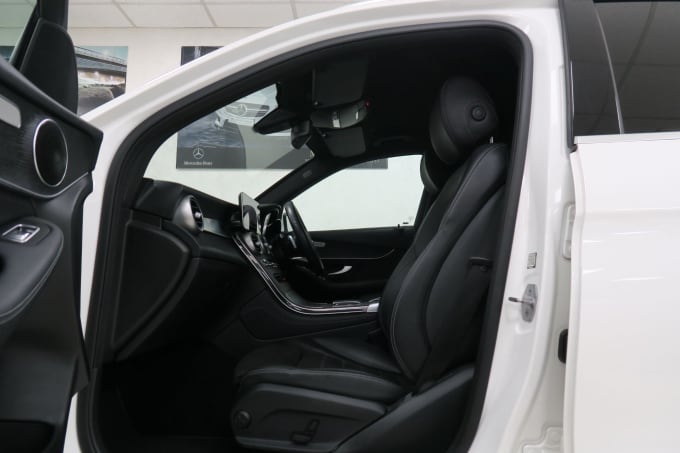 2025 Mercedes-benz Glc