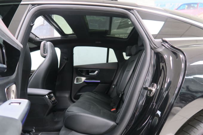 2025 Mercedes-benz Eqe