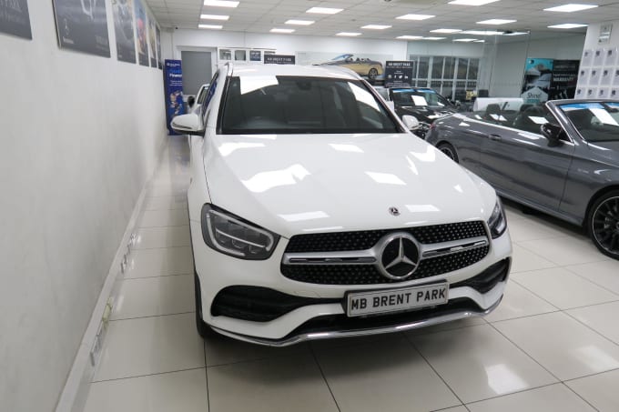2025 Mercedes-benz Glc