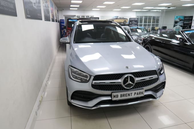 2025 Mercedes-benz Glc