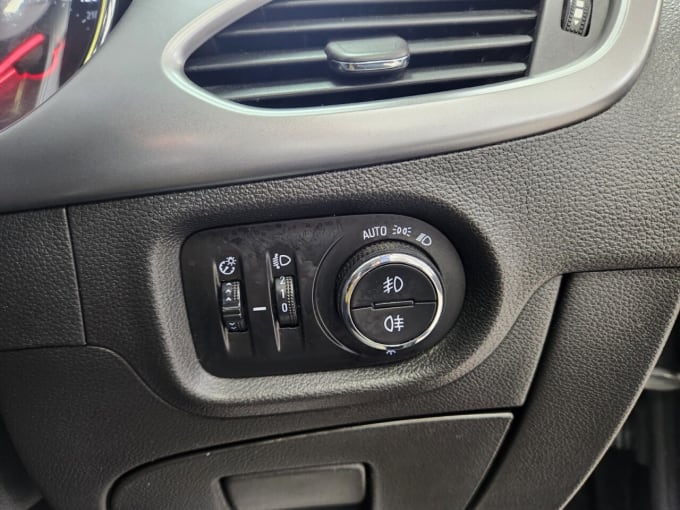 2025 Vauxhall Astra