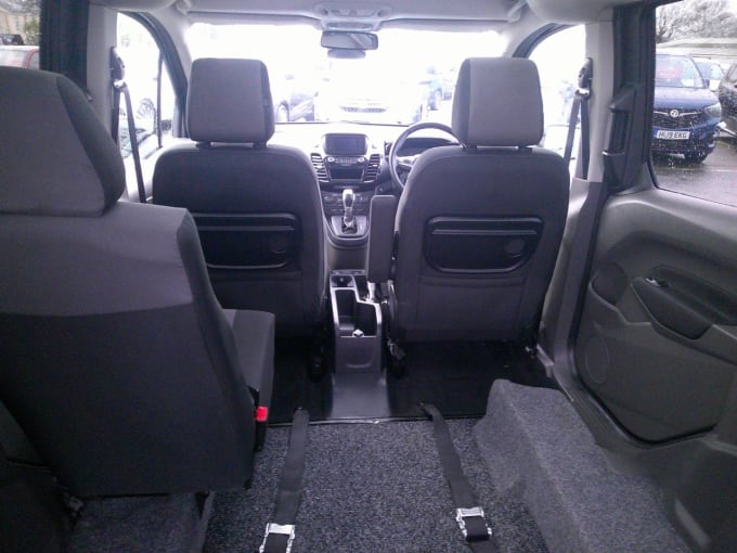 2025 Ford Tourneo Connect