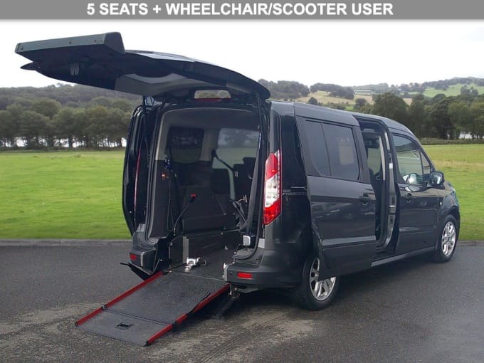 2025 Ford Grand Tourneo Connect