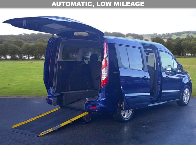 2025 Ford Grand Tourneo Connect