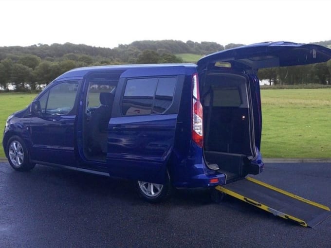 2025 Ford Grand Tourneo Connect