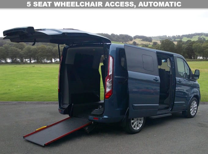 2025 Ford Tourneo Custom