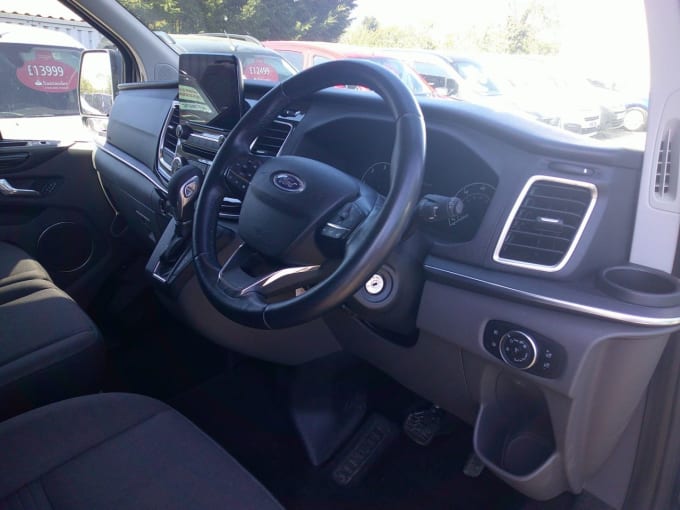 2025 Ford Tourneo Custom