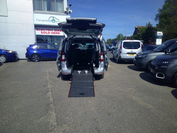 2025 Ford Tourneo Connect