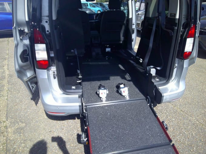 2025 Ford Tourneo Connect