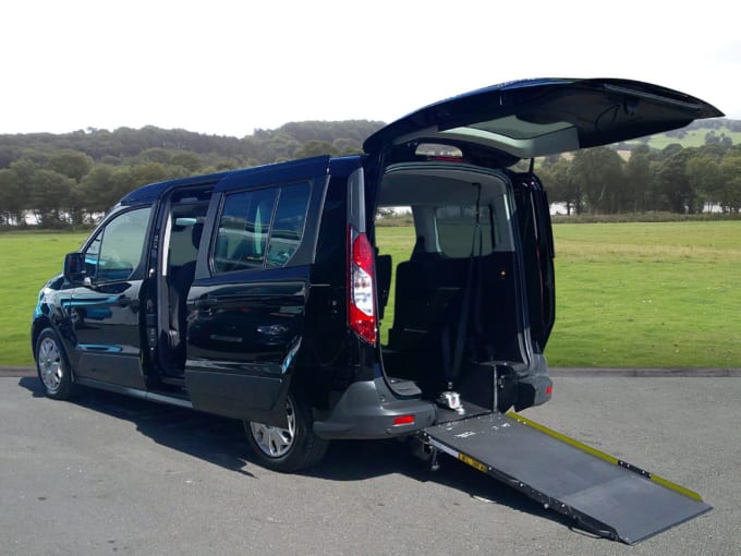 2025 Ford Grand Tourneo Connect