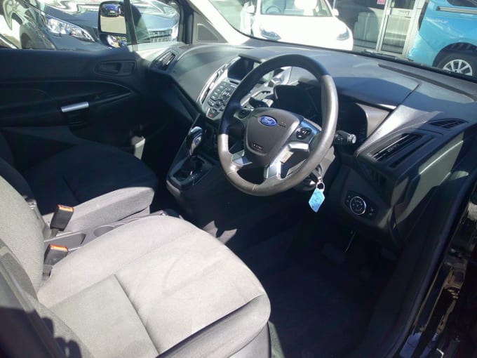 2025 Ford Grand Tourneo Connect
