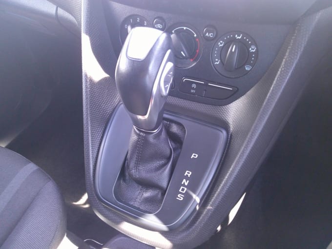 2025 Ford Grand Tourneo Connect