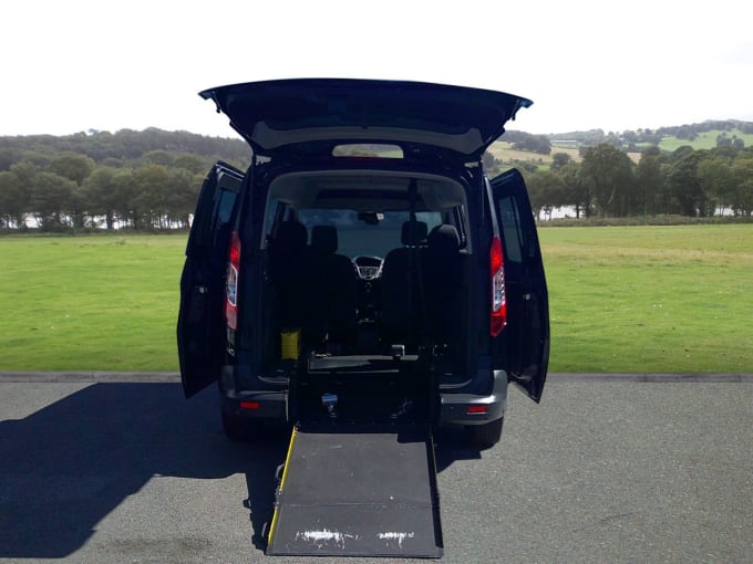 2025 Ford Grand Tourneo Connect