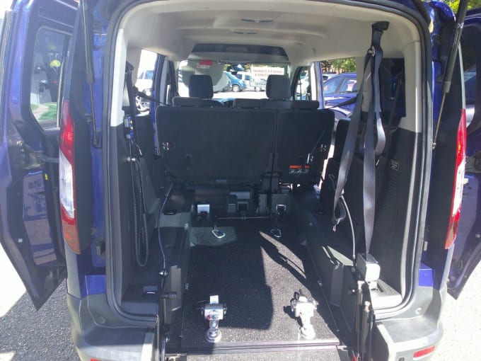 2025 Ford Grand Tourneo Connect