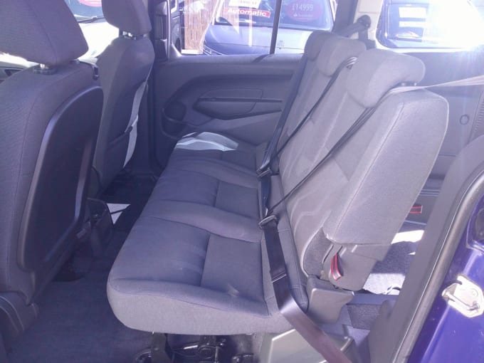 2025 Ford Grand Tourneo Connect