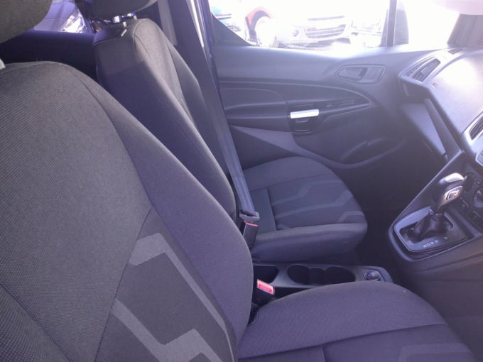 2025 Ford Grand Tourneo Connect