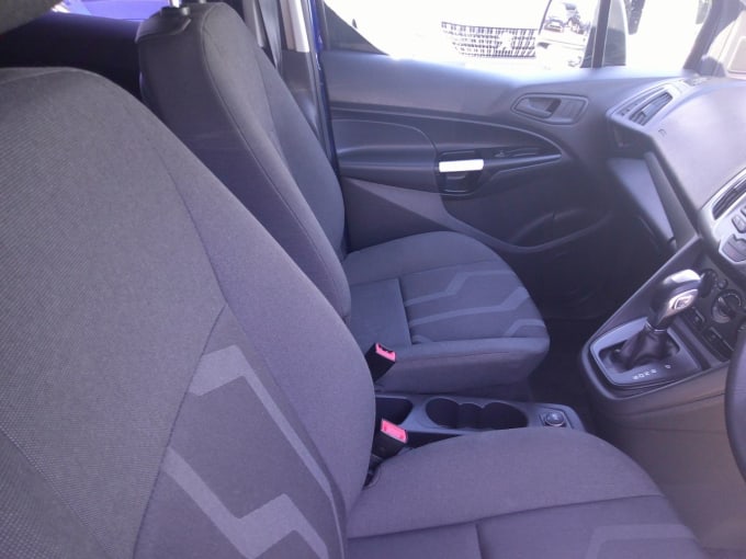 2025 Ford Grand Tourneo Connect
