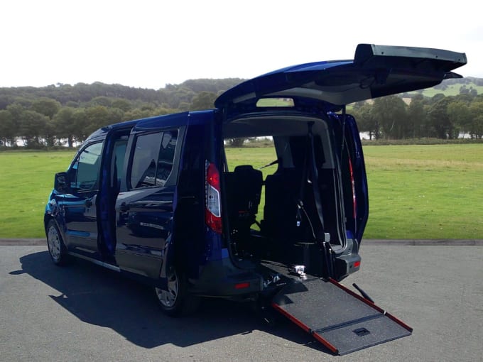 2025 Ford Grand Tourneo Connect