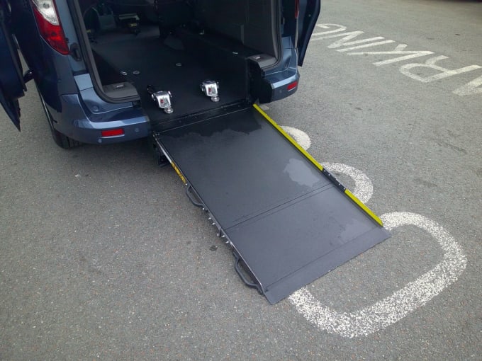 2025 Ford Grand Tourneo Connect