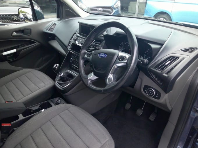 2025 Ford Grand Tourneo Connect