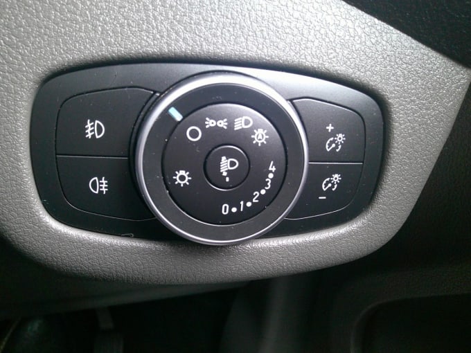 2025 Ford Grand Tourneo Connect
