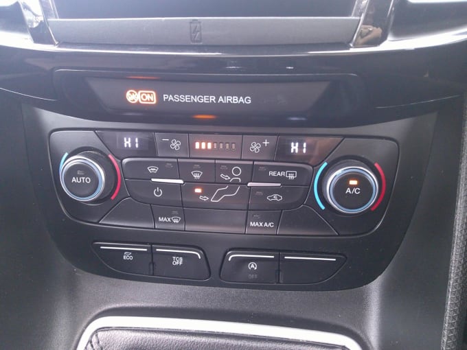 2025 Ford Grand Tourneo Connect