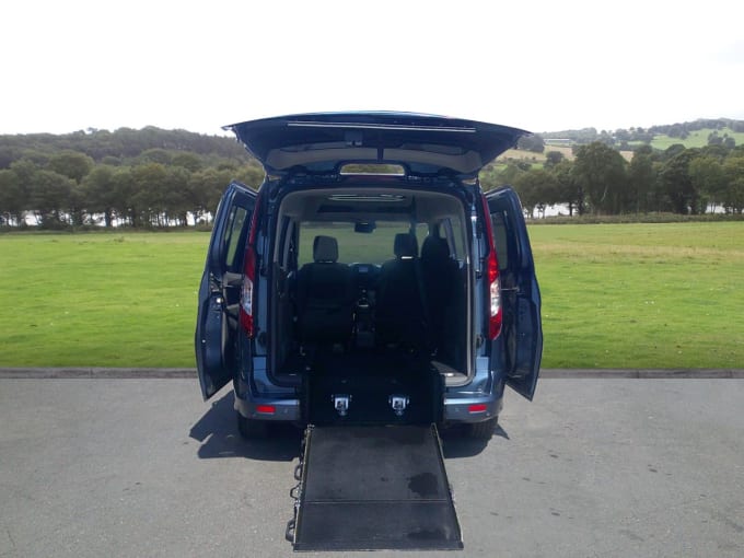 2025 Ford Grand Tourneo Connect