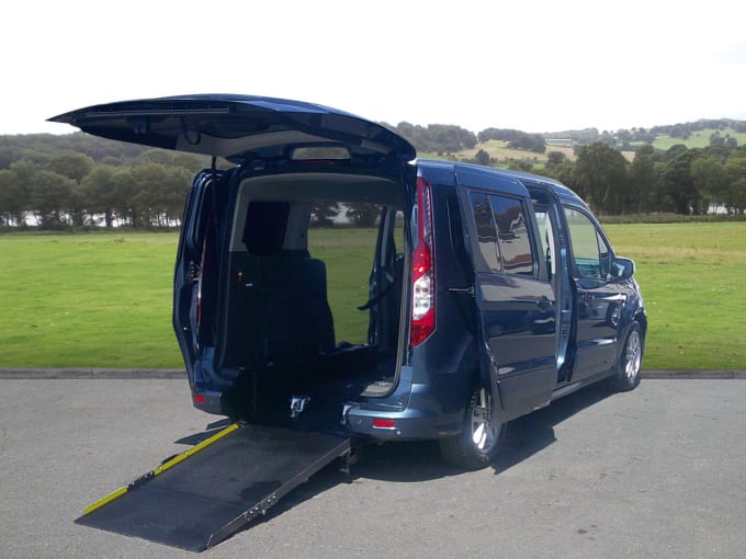 2025 Ford Grand Tourneo Connect