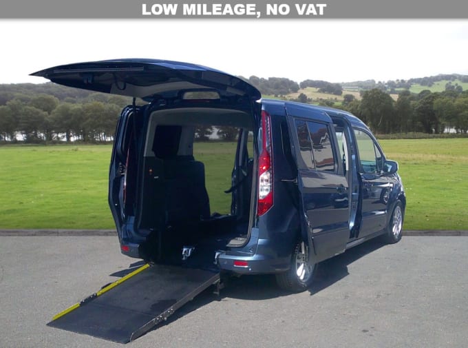 2025 Ford Grand Tourneo Connect