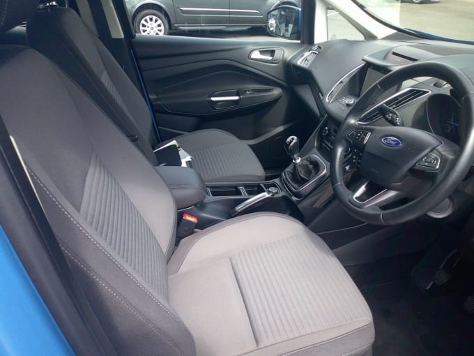 2025 Ford Grand C-max
