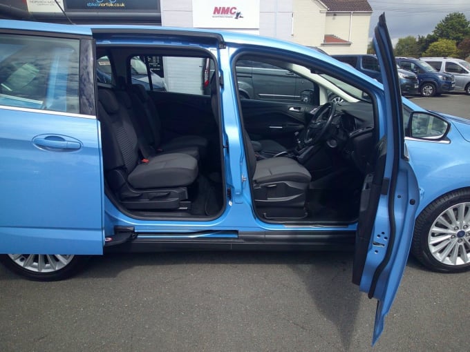 2025 Ford Grand C-max