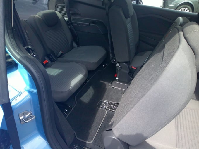 2025 Ford Grand C-max