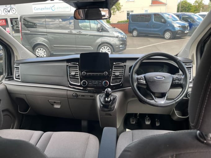 2025 Ford Tourneo Custom