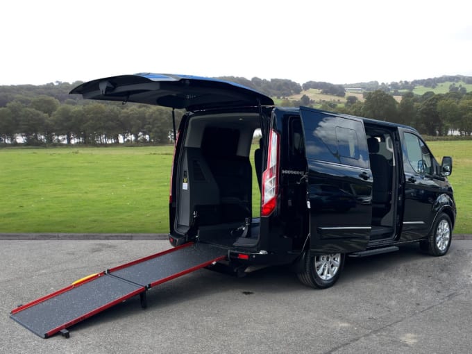 2025 Ford Tourneo Custom