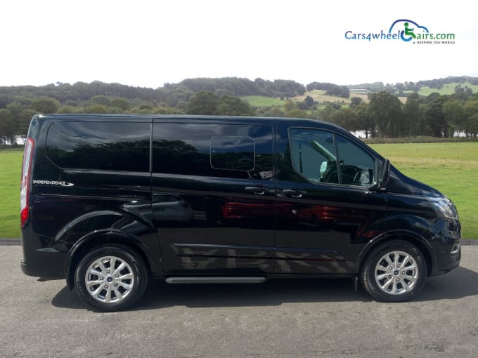 2025 Ford Tourneo Custom