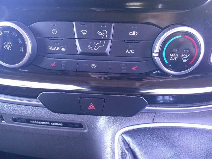 2025 Ford Tourneo Custom