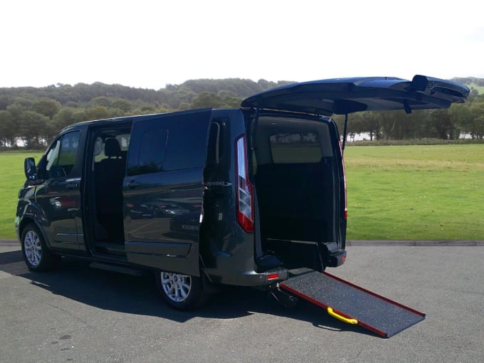 2025 Ford Tourneo Custom