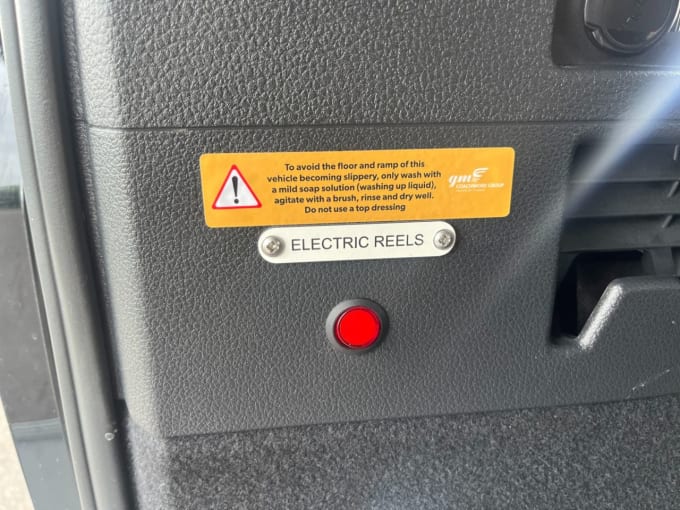 2025 Ford Grand Tourneo Connect