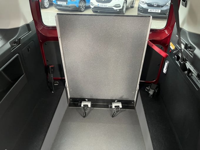 2025 Ford Grand Tourneo Connect