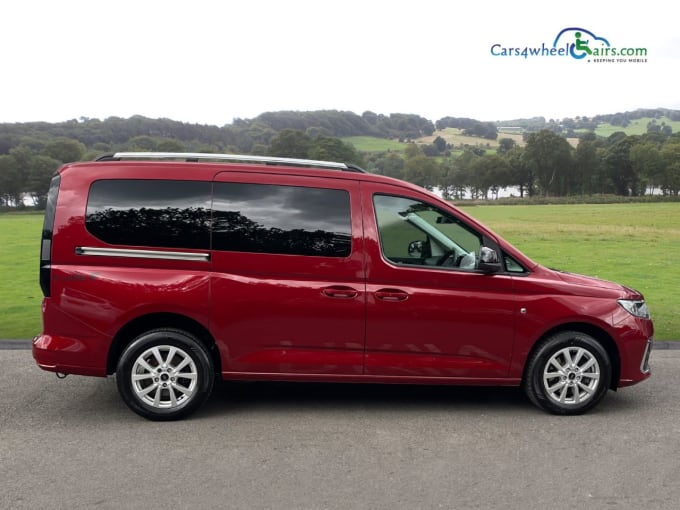 2025 Ford Grand Tourneo Connect