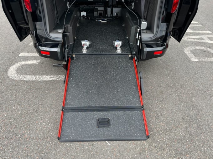 2025 Ford Grand Tourneo Connect